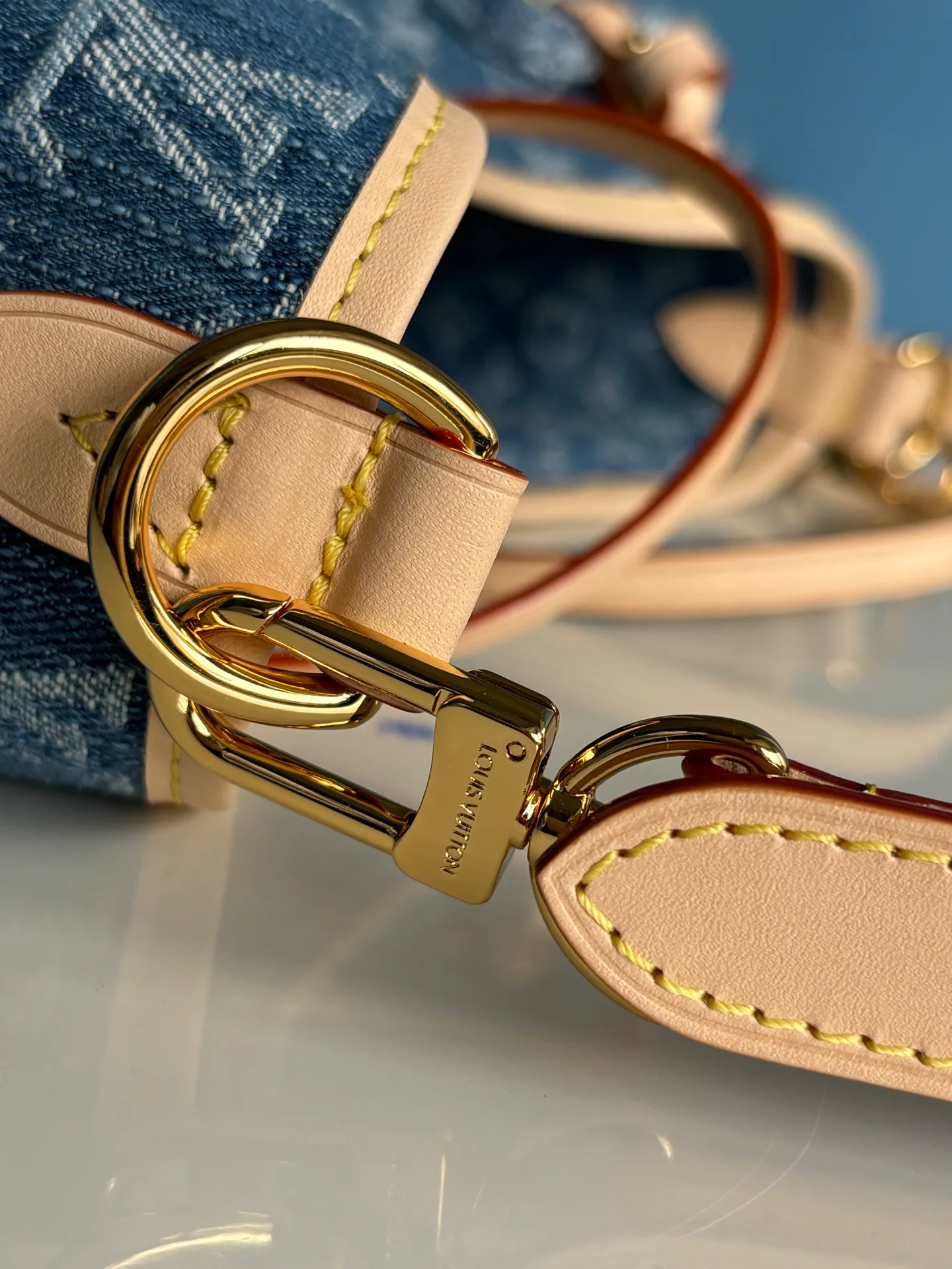 Сумки На Ремне Женские Louis Vuitton 11640370