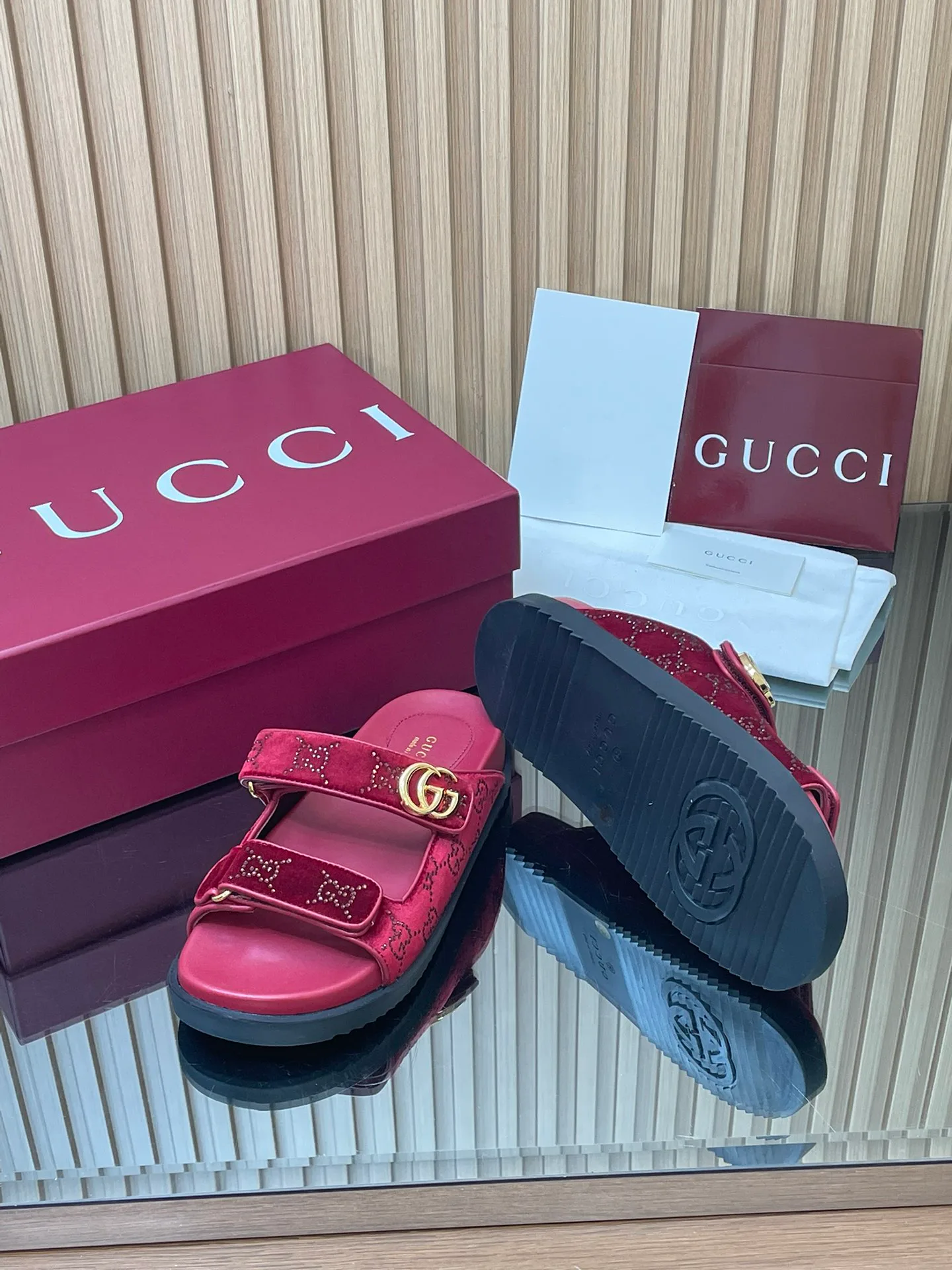 Шлепанцы Женские Gucci 3443572