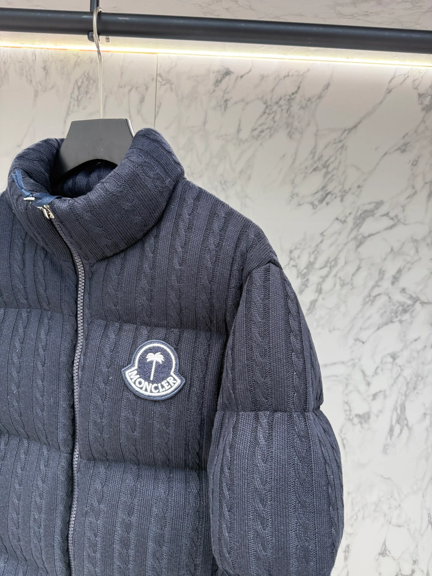 Куртки И Пуховики Мужские Moncler 18188651