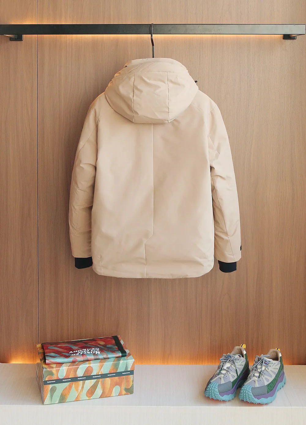 Куртки И Пуховики Мужские Moncler 384006