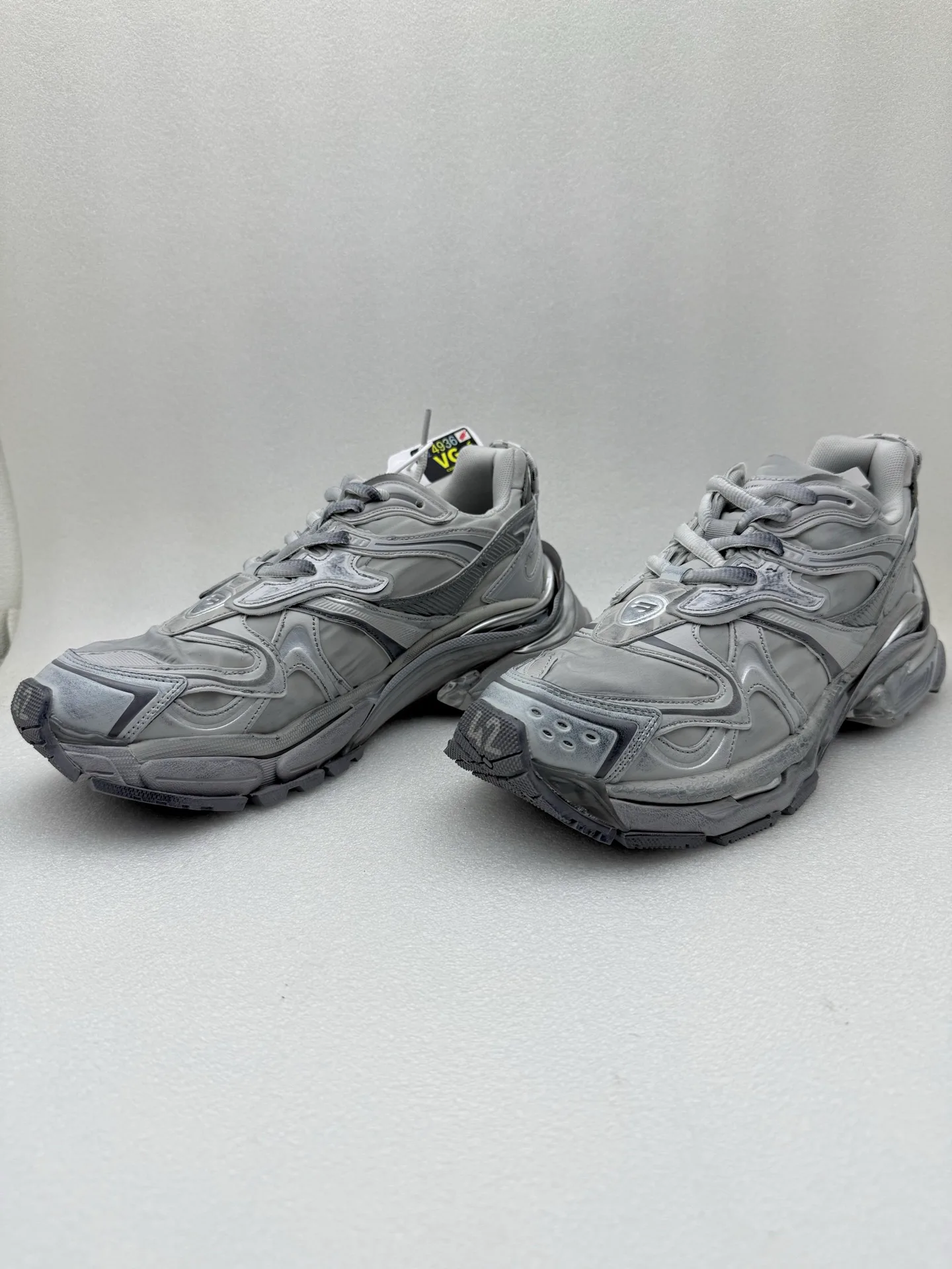 Кроссовки Женские Balenciaga 18589195
