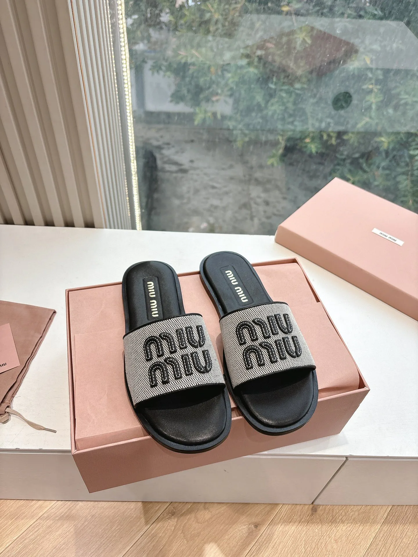 Шлепанцы Женские Miu Miu 12715028