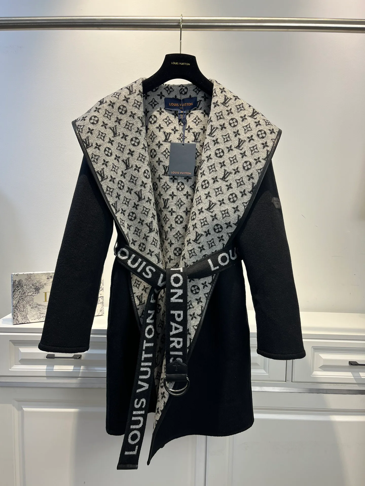 Пальто Женские Louis Vuitton 857447