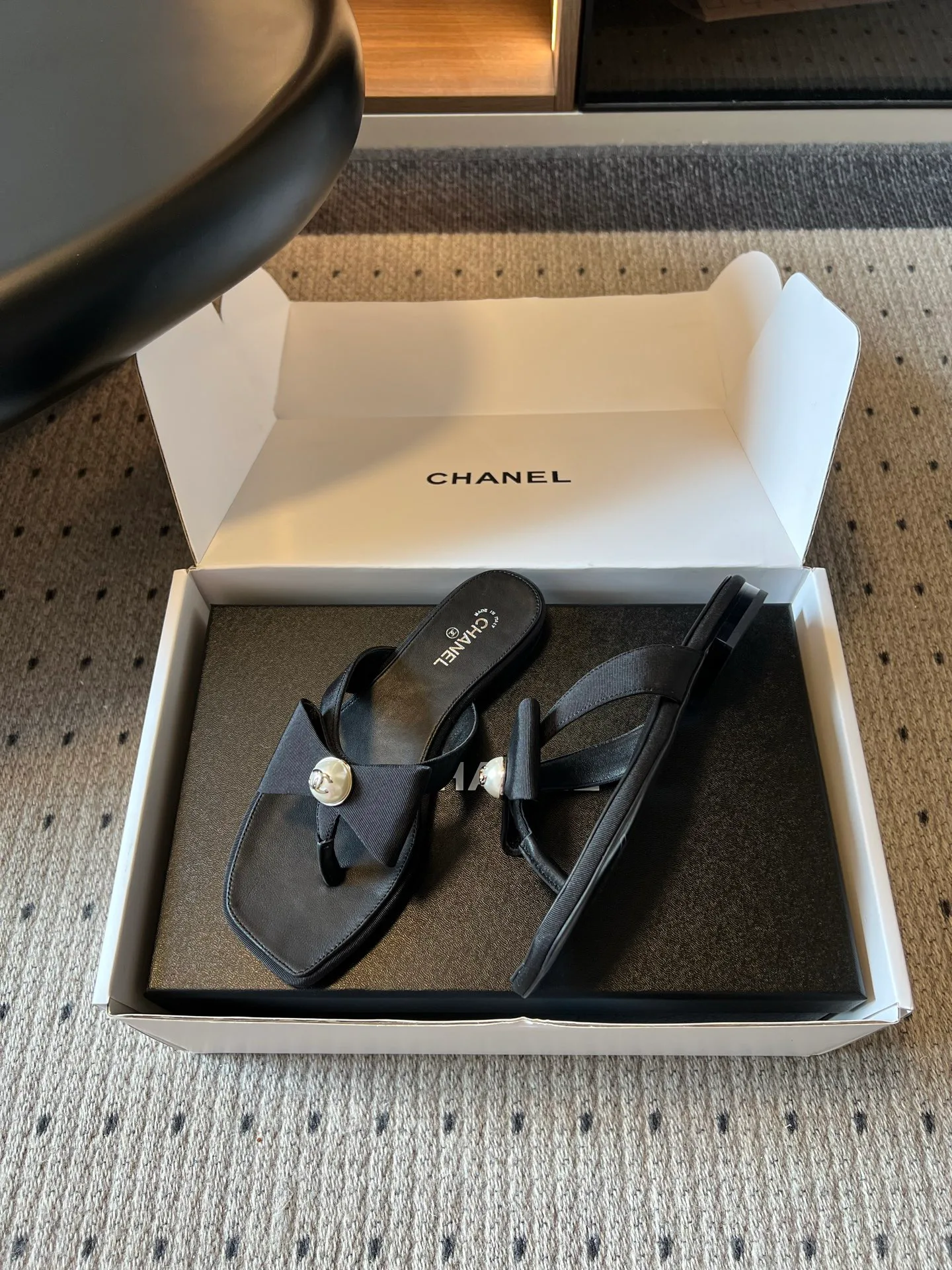Шлепанцы Женские Chanel 17419372