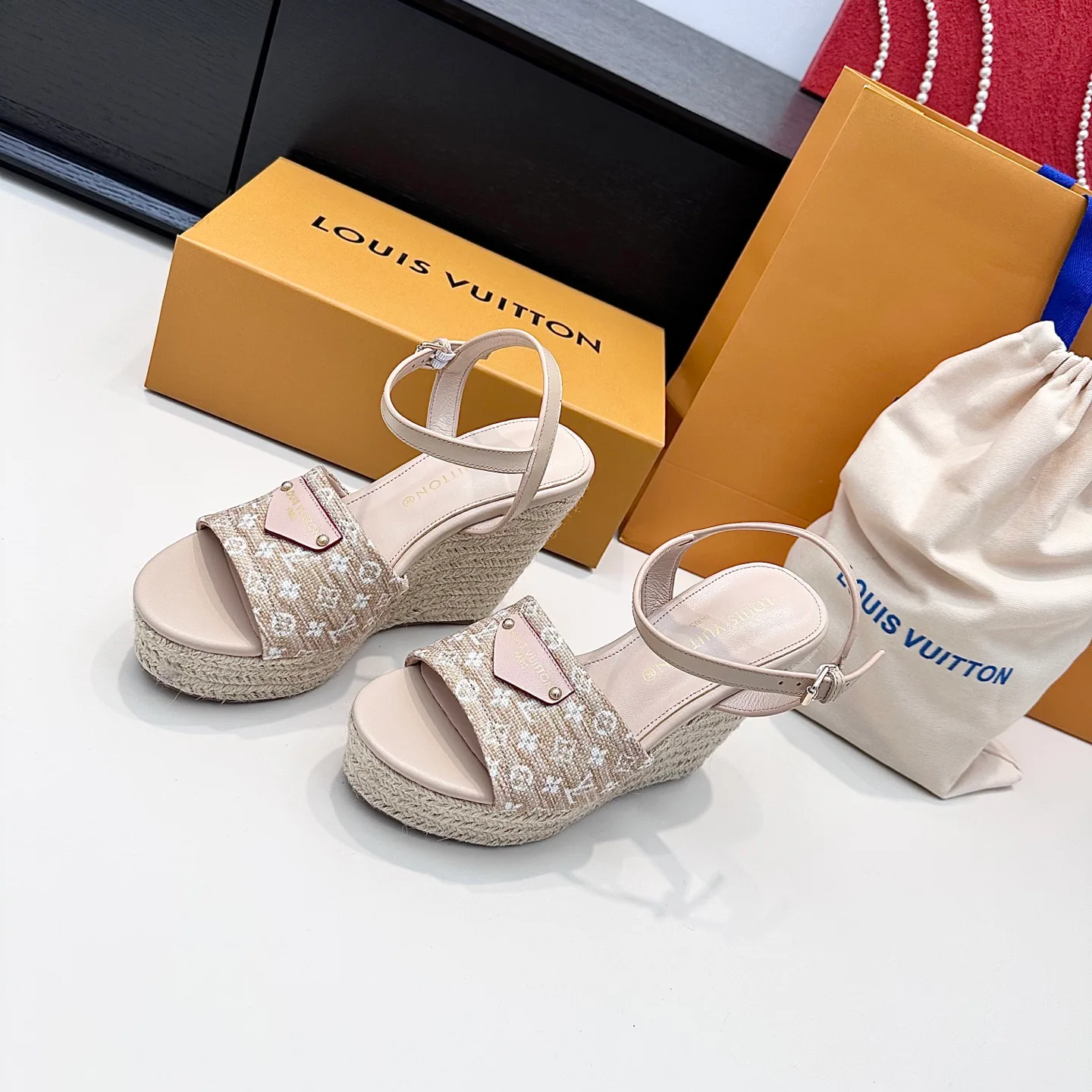 Сандалии Женские Louis Vuitton 11566075