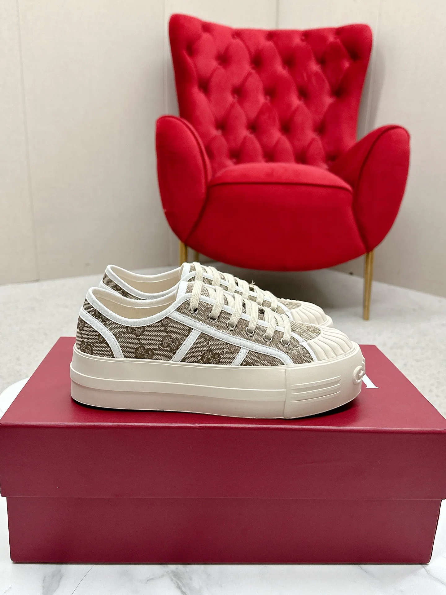 Кеды Женские Gucci 489718