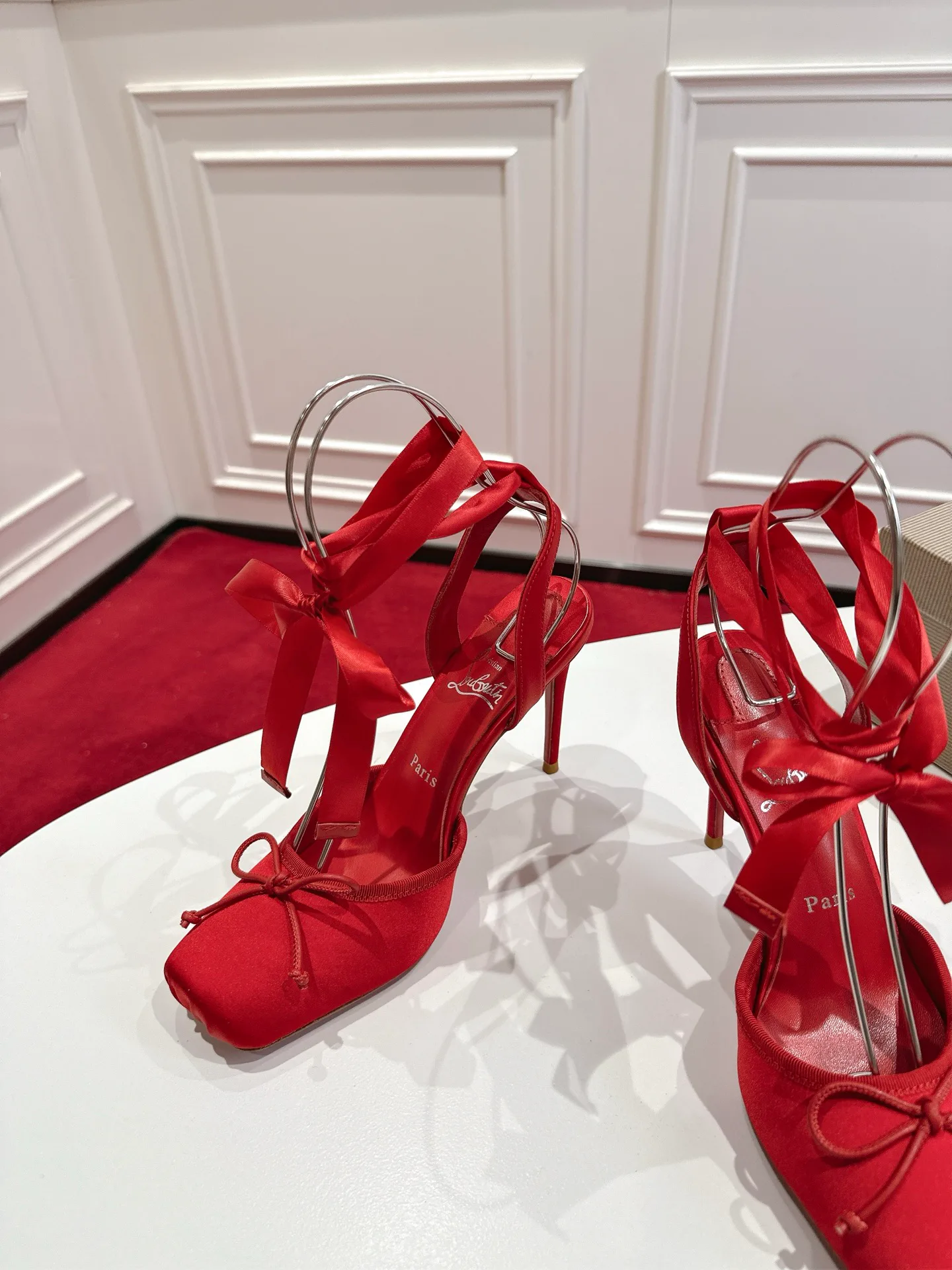 Туфли Женские Christian Louboutin 565569