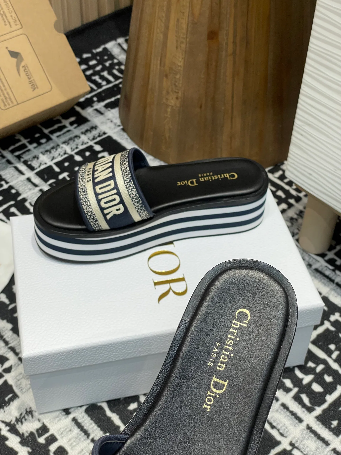 Шлепанцы Женские Christian Dior 579316