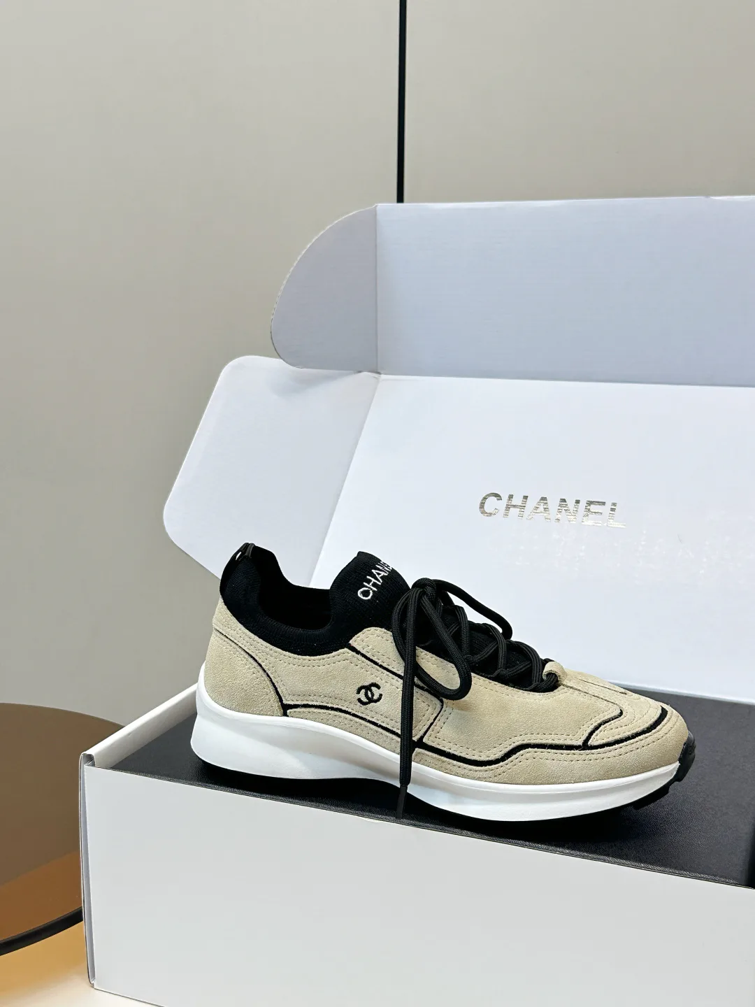 Кроссовки Женские Chanel 16868811