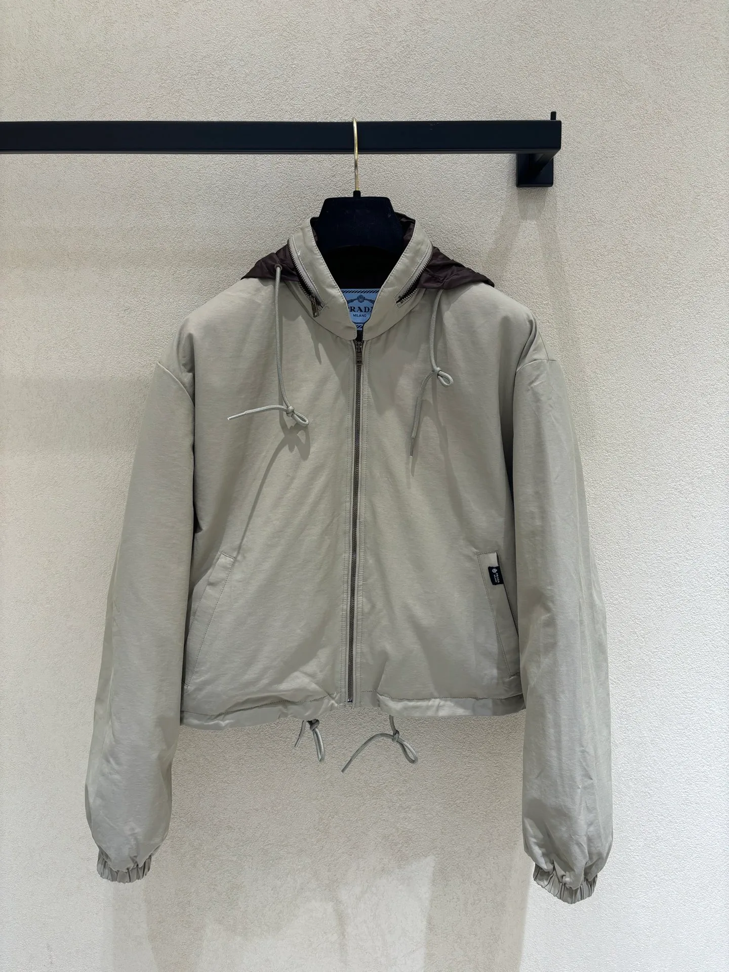 Куртки И Пуховики Женские Prada 18374109