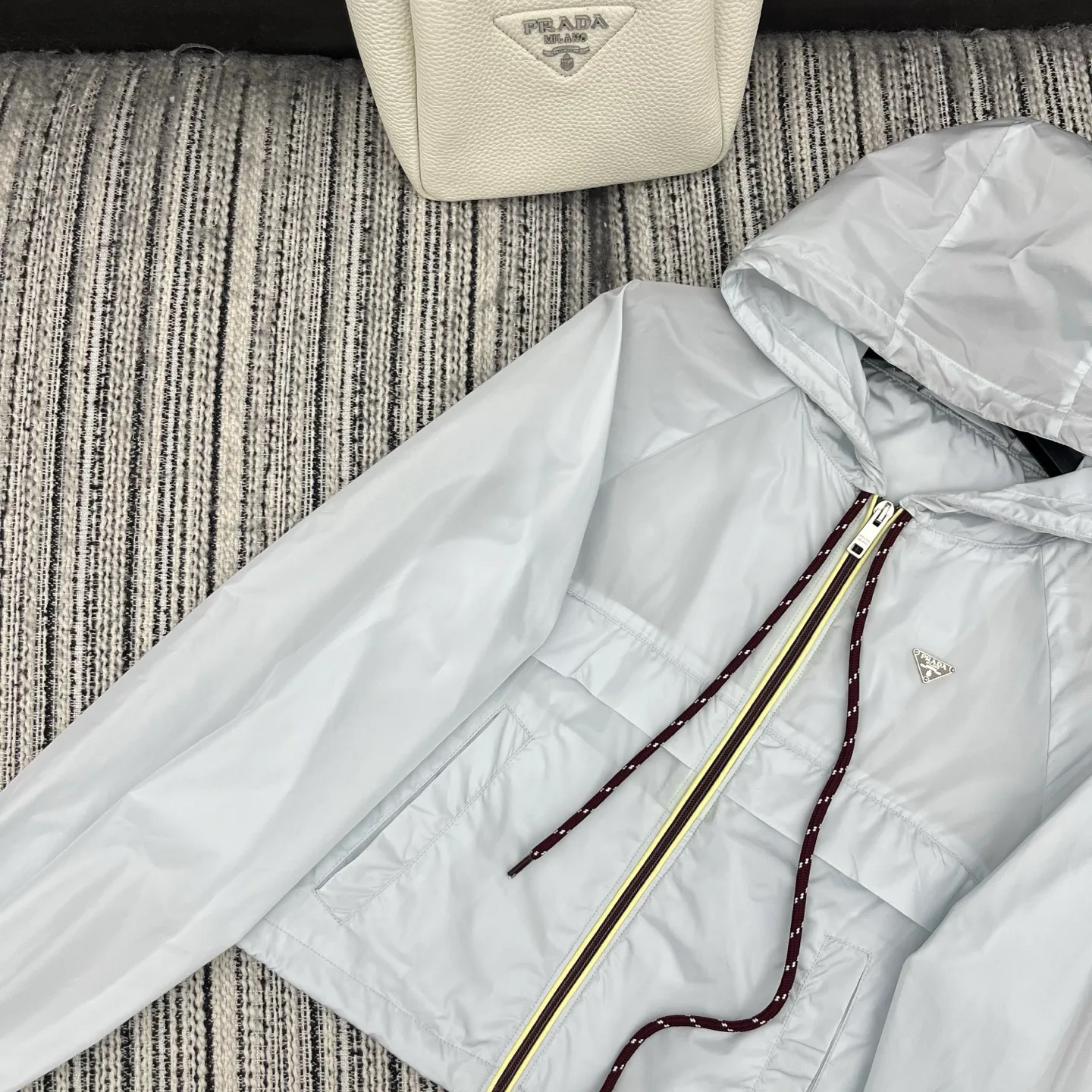 Куртки И Пуховики Женские Prada 13346931
