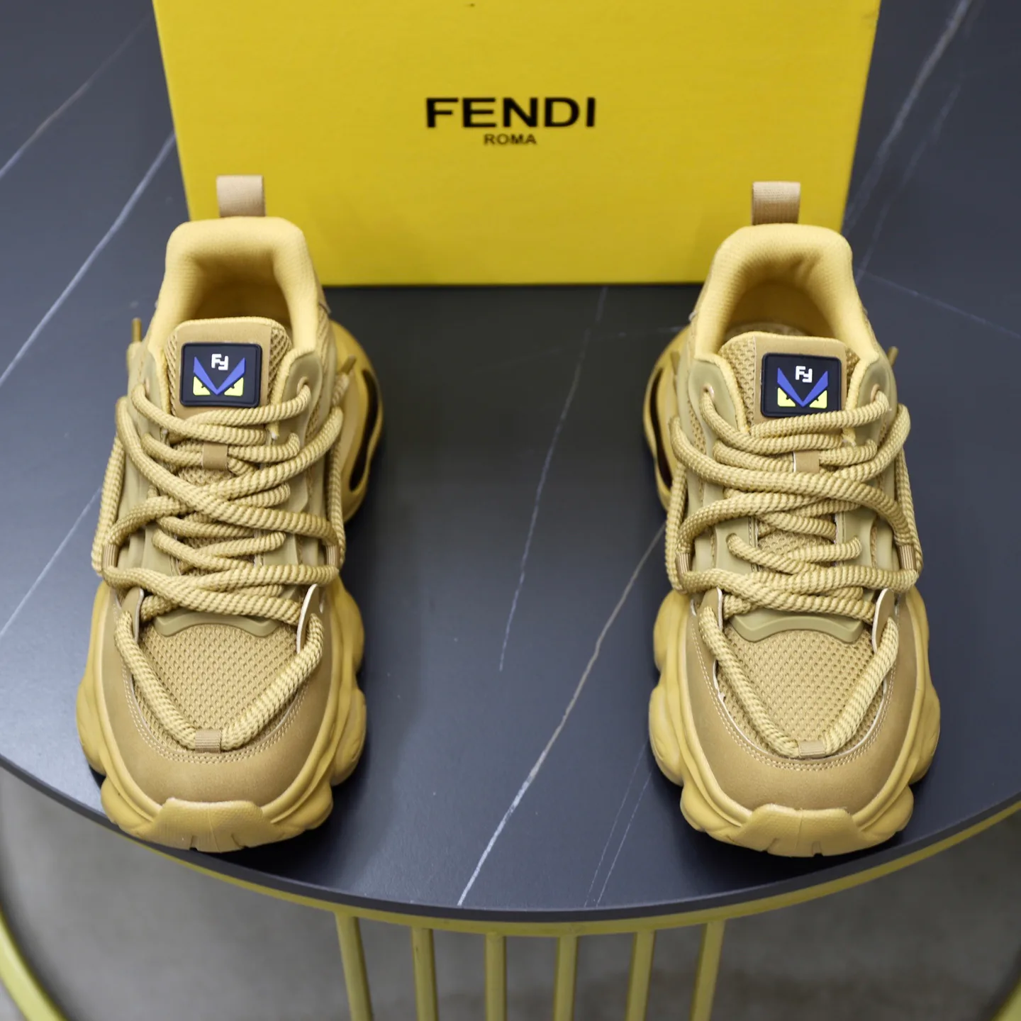 Кроссовки Женские Fendi 211519