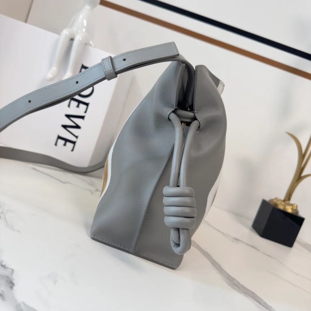 Классические Сумки Женские Loewe 11210971