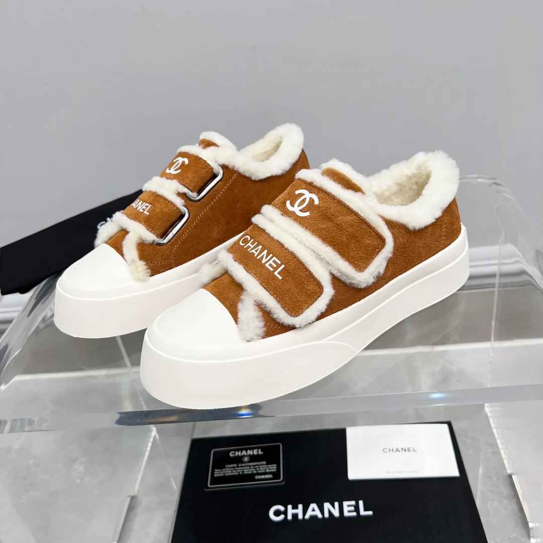 Кроссовки Женские Chanel 18678672