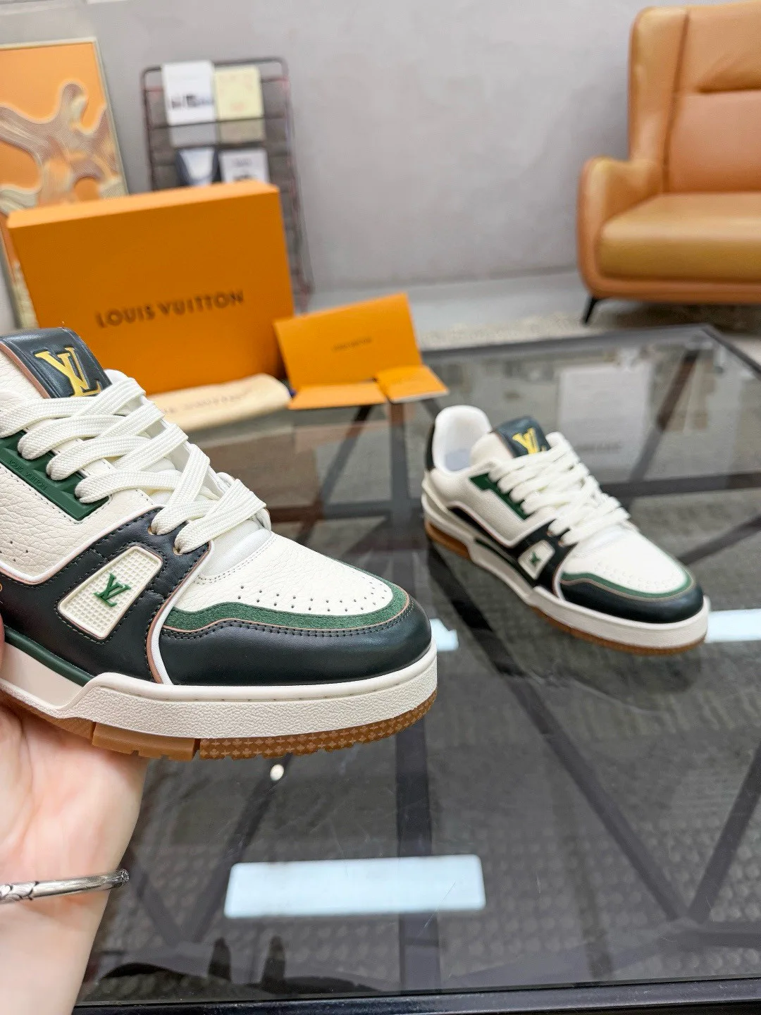 Кроссовки Женские Louis Vuitton 12785846