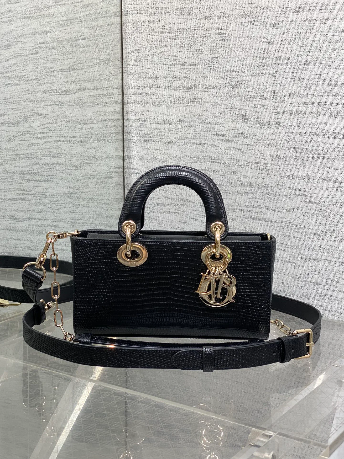 Классические Сумки Женские Christian Dior 11412677