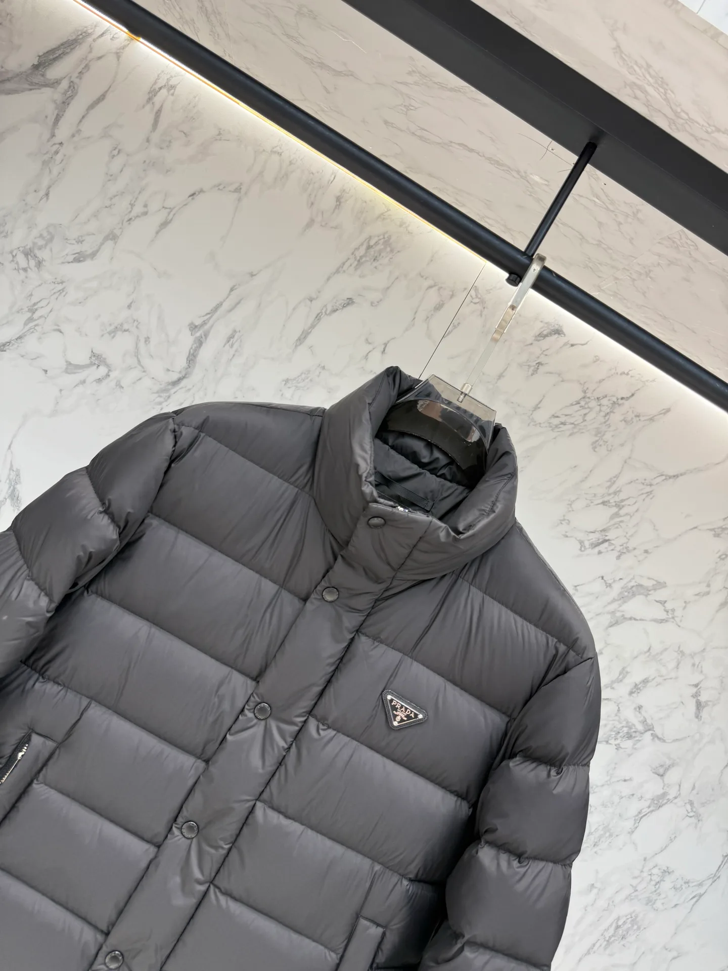 Куртки И Пуховики Женские Prada 18681329