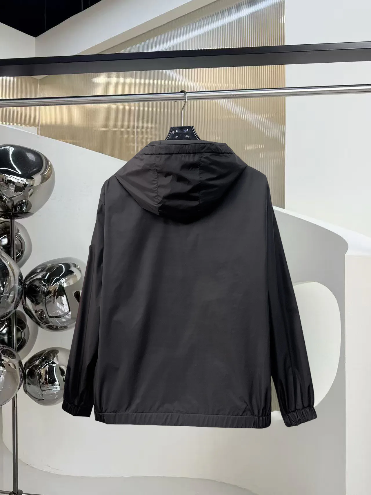 Куртки И Пуховики Мужские Moncler 18191465