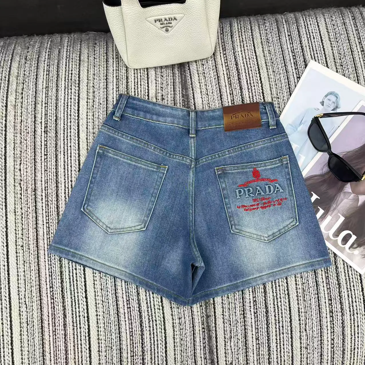 Шорты Женские Prada 11687508