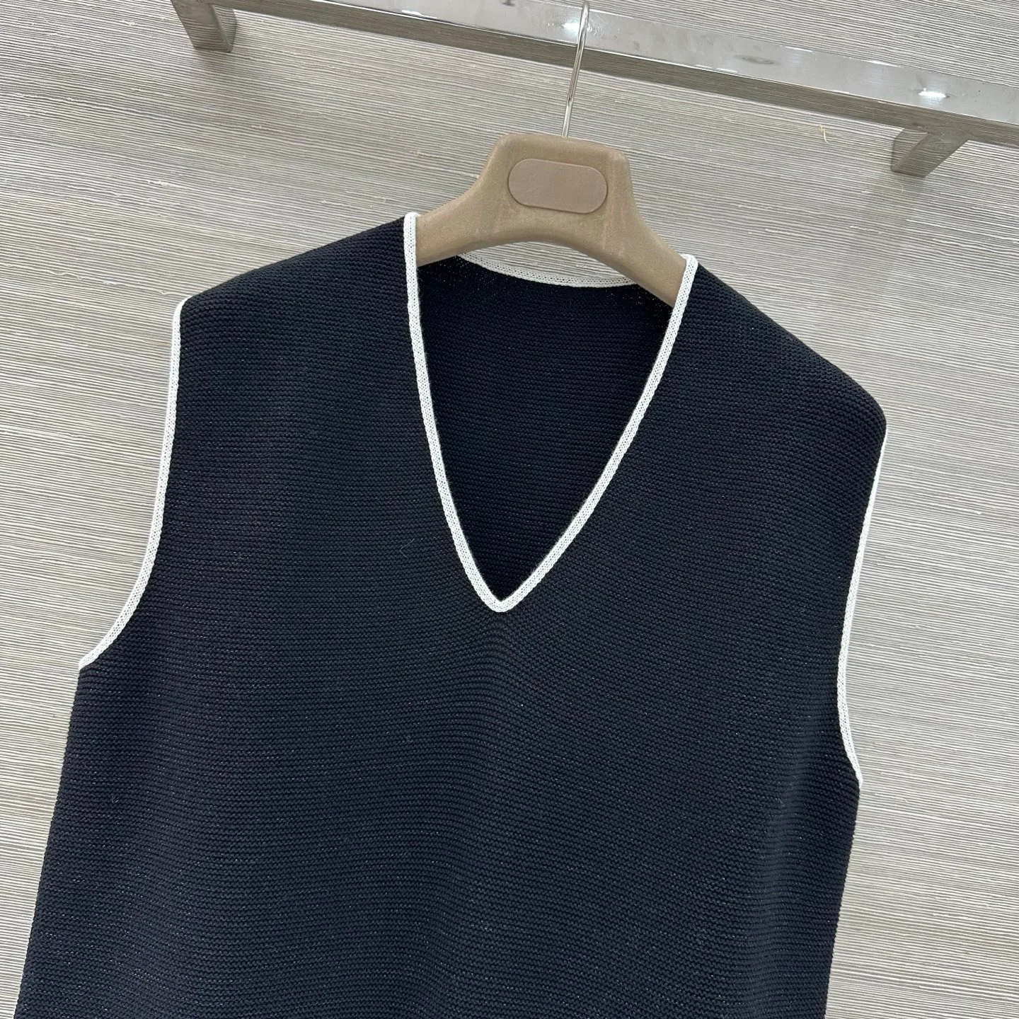 Жилеты Женские Chanel 14028757