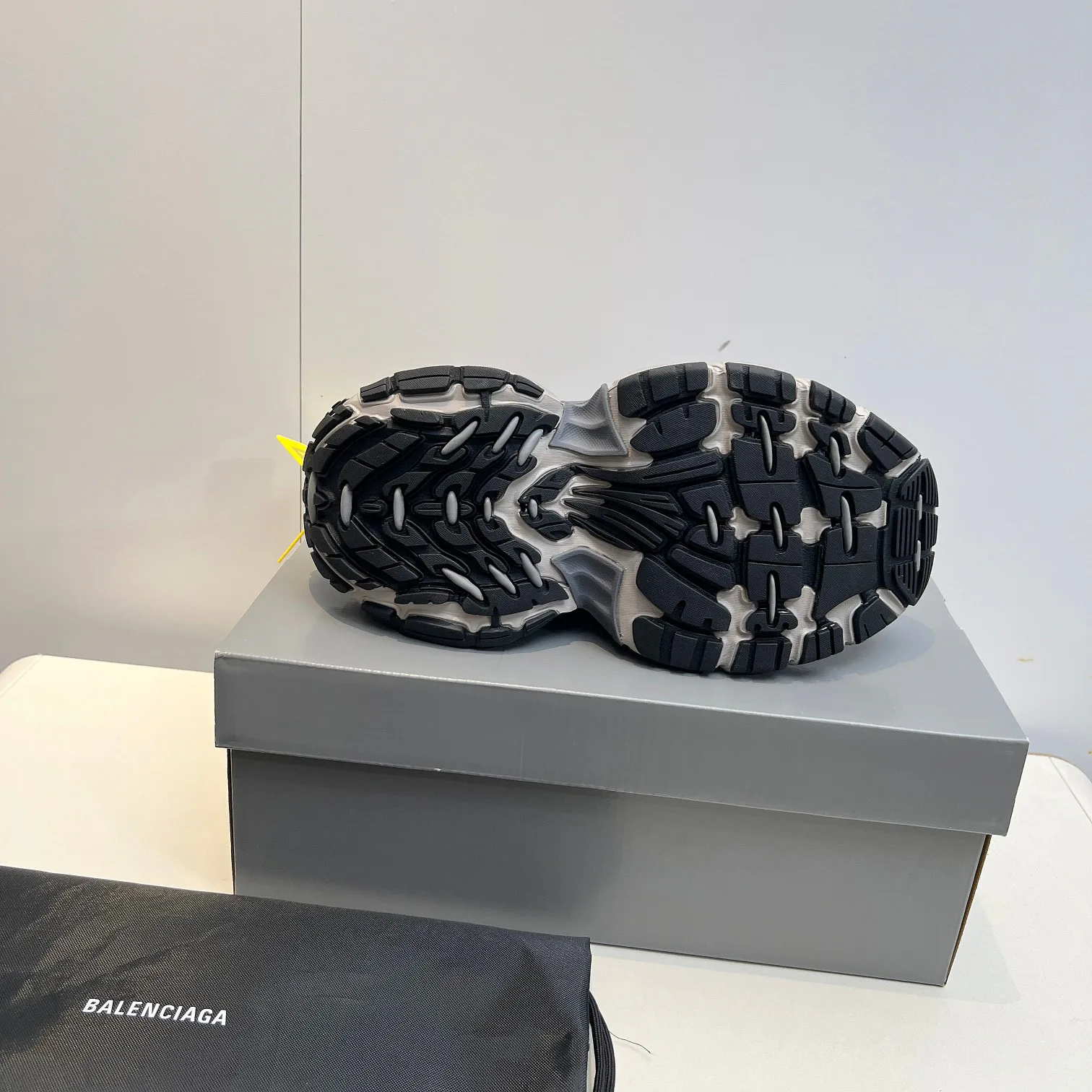 Кроссовки Женские Balenciaga 6428082