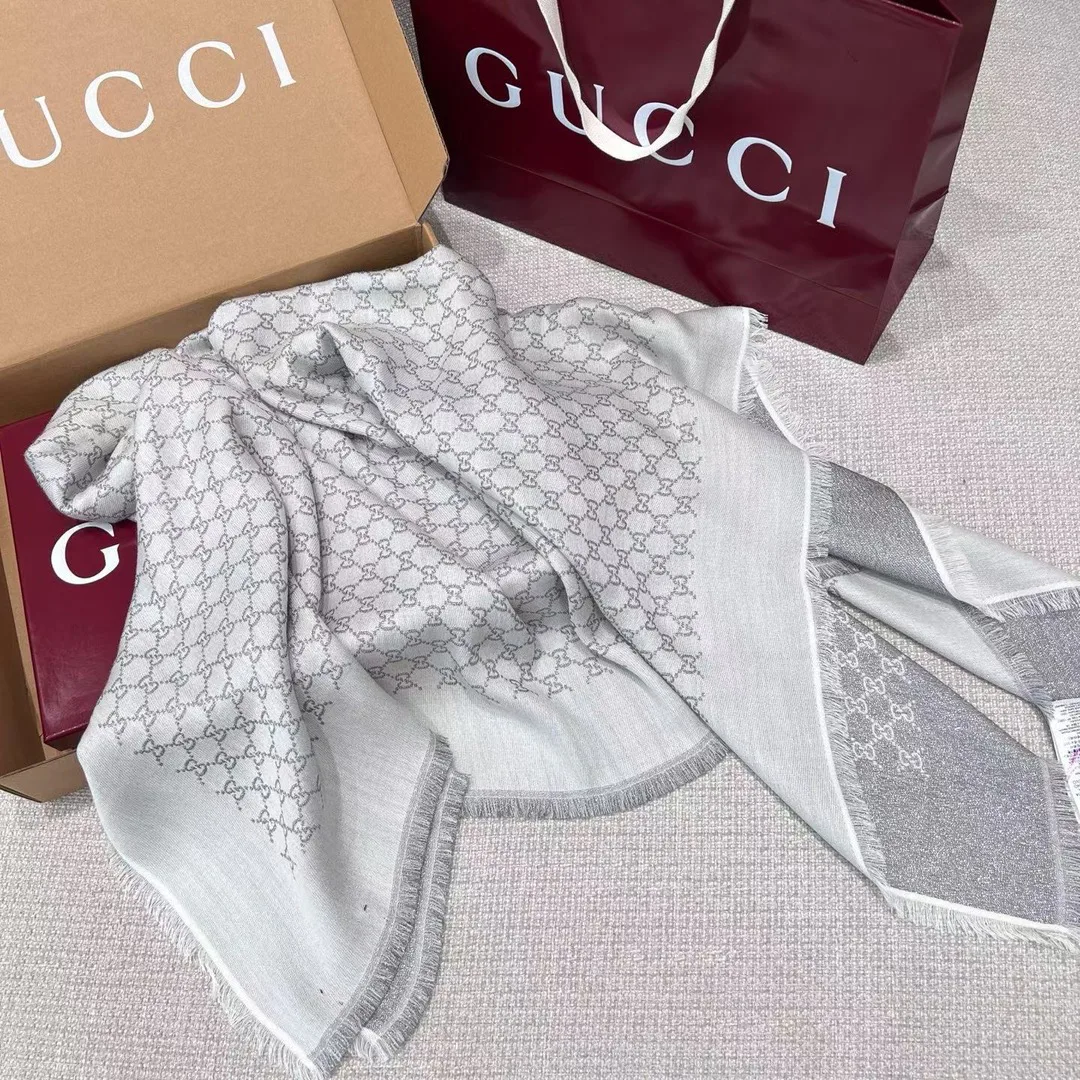 Шарфы Gucci 2642385