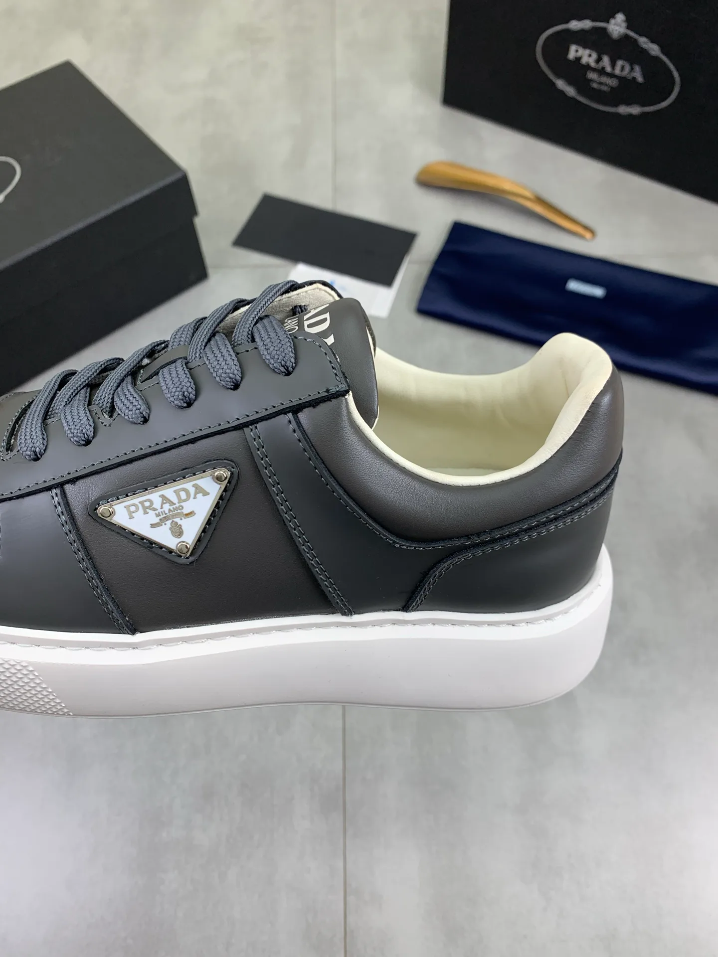 Кроссовки Мужские Prada 13428274