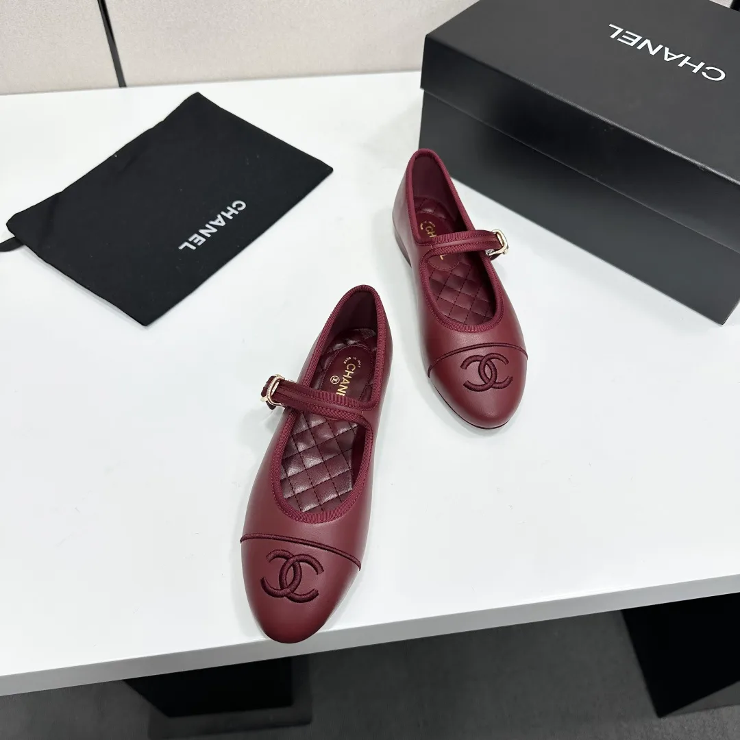 Туфли Женские Chanel 18083714