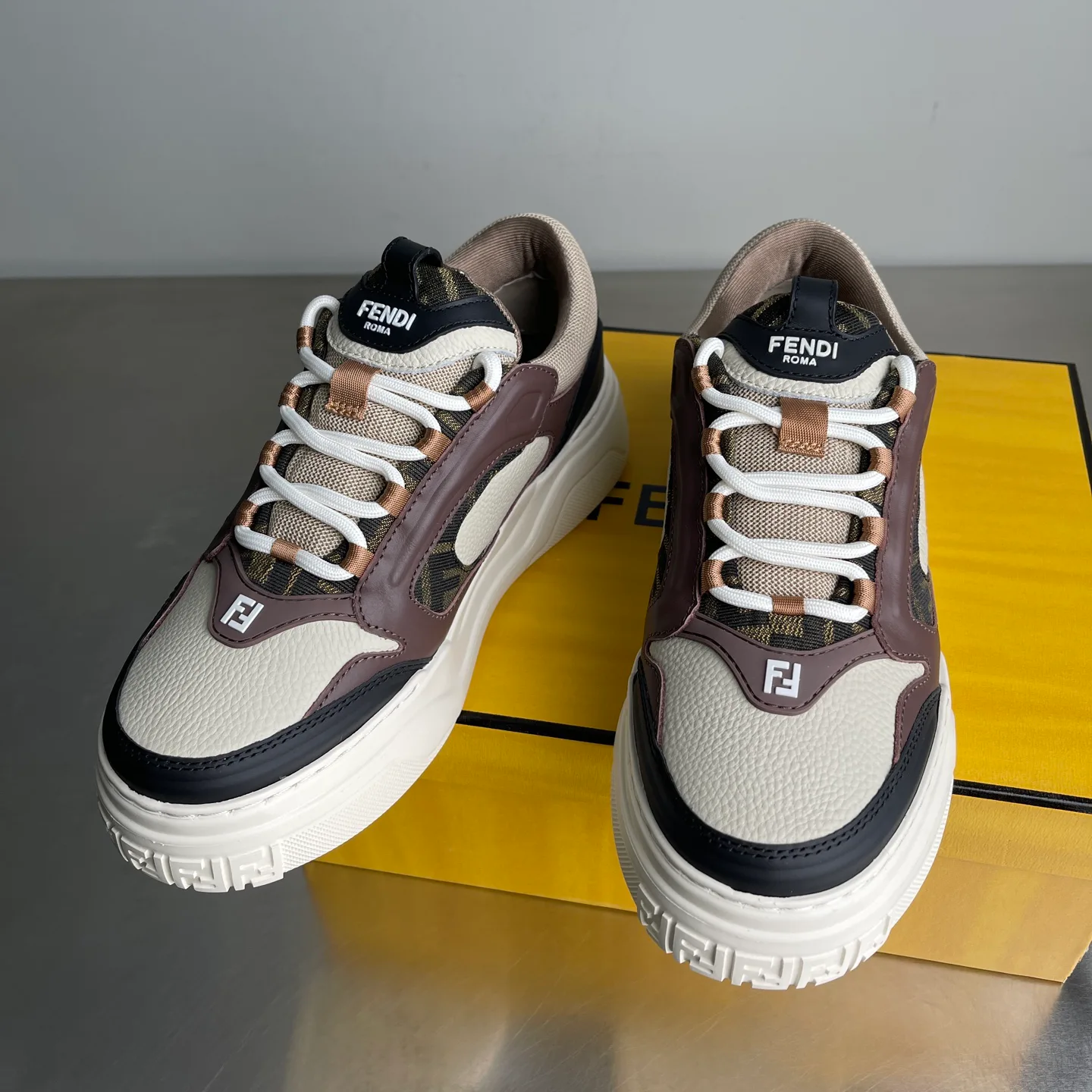 Кроссовки Мужские Fendi 9464408
