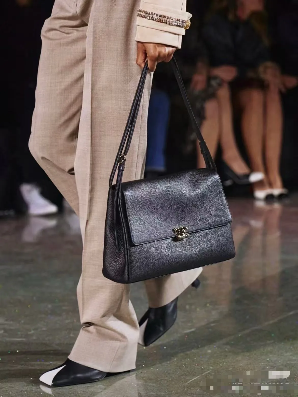 Классические Сумки Женские Chanel 17364516
