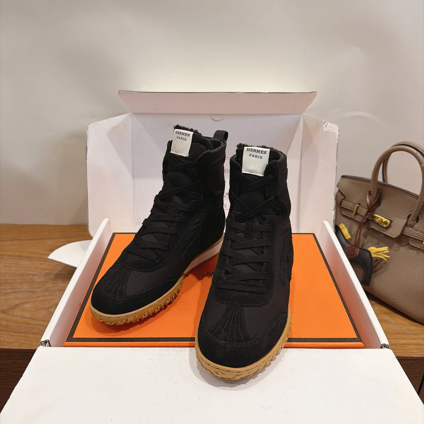 Кроссовки Женские Hermes 17935235