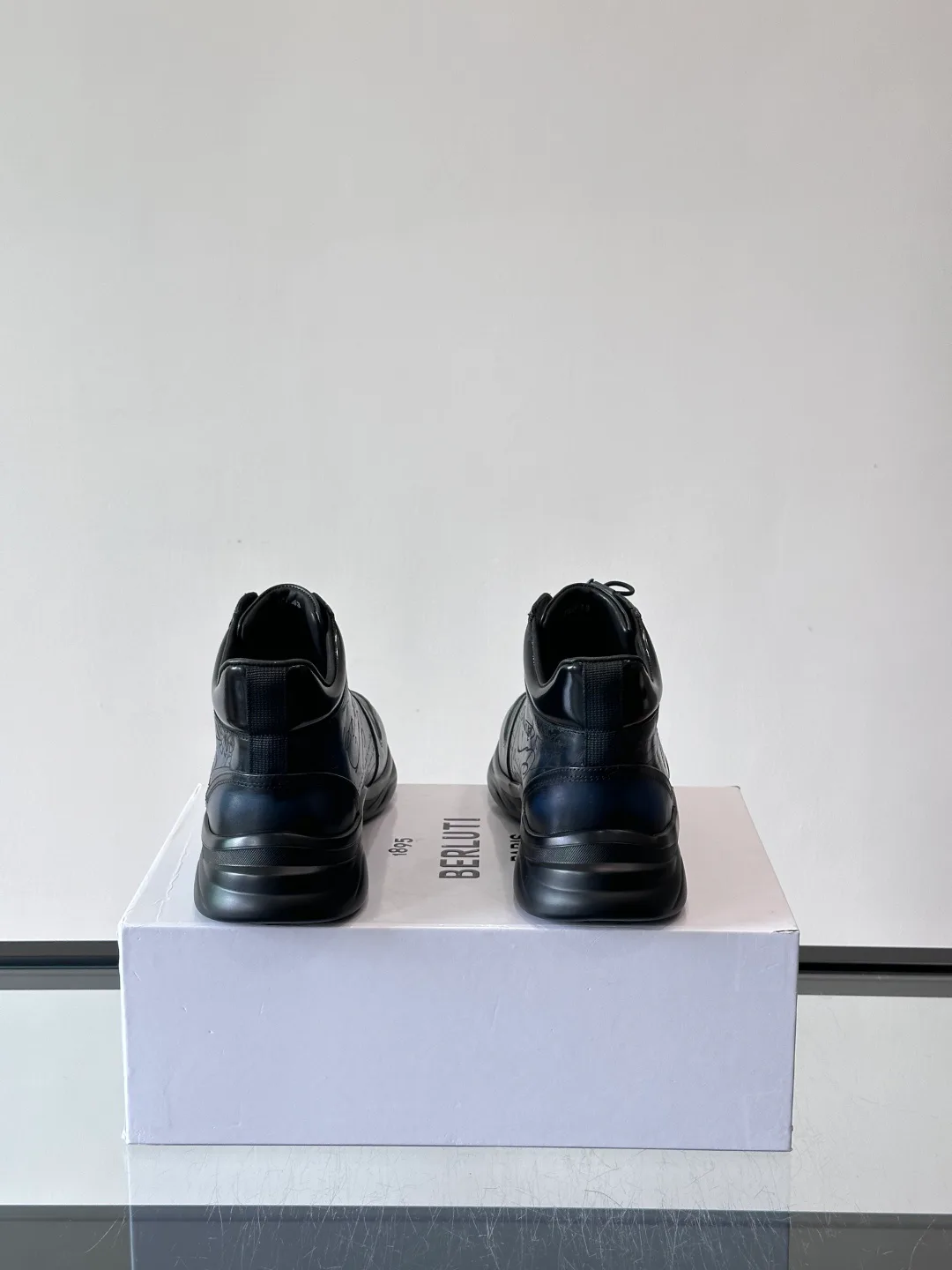 Кроссовки Мужские Berluti 758580