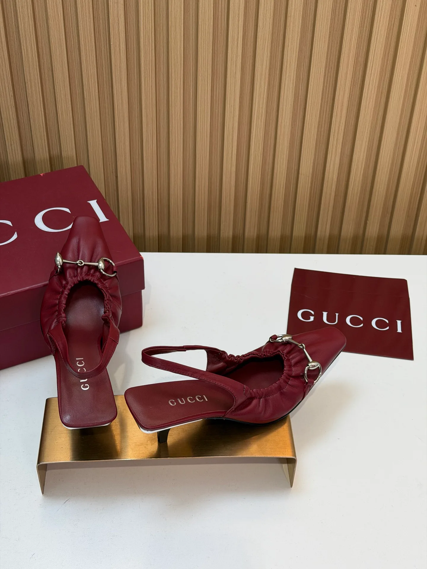 Туфли Женские Gucci 17903786