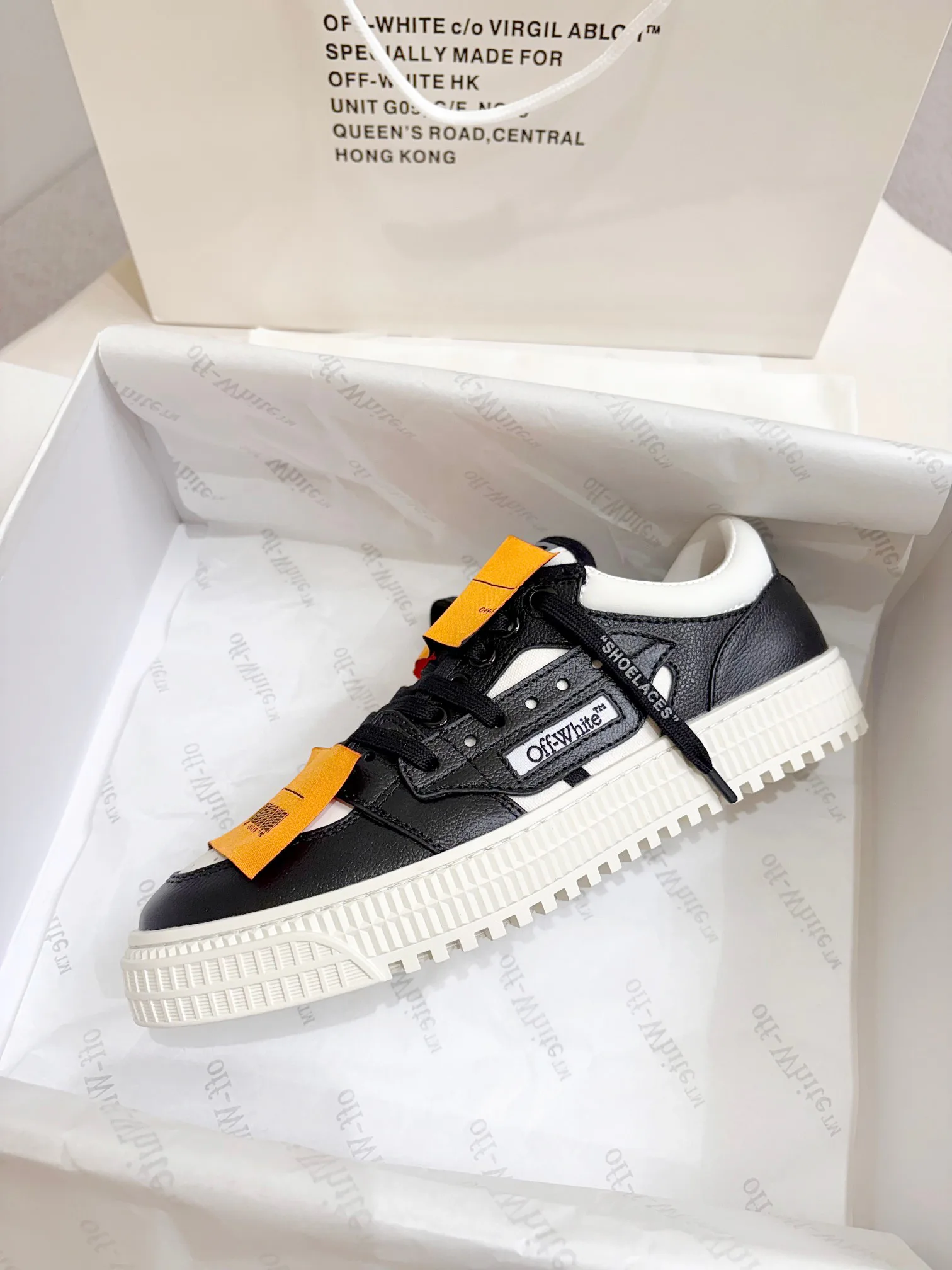 Кроссовки Женские Off-White 18103210