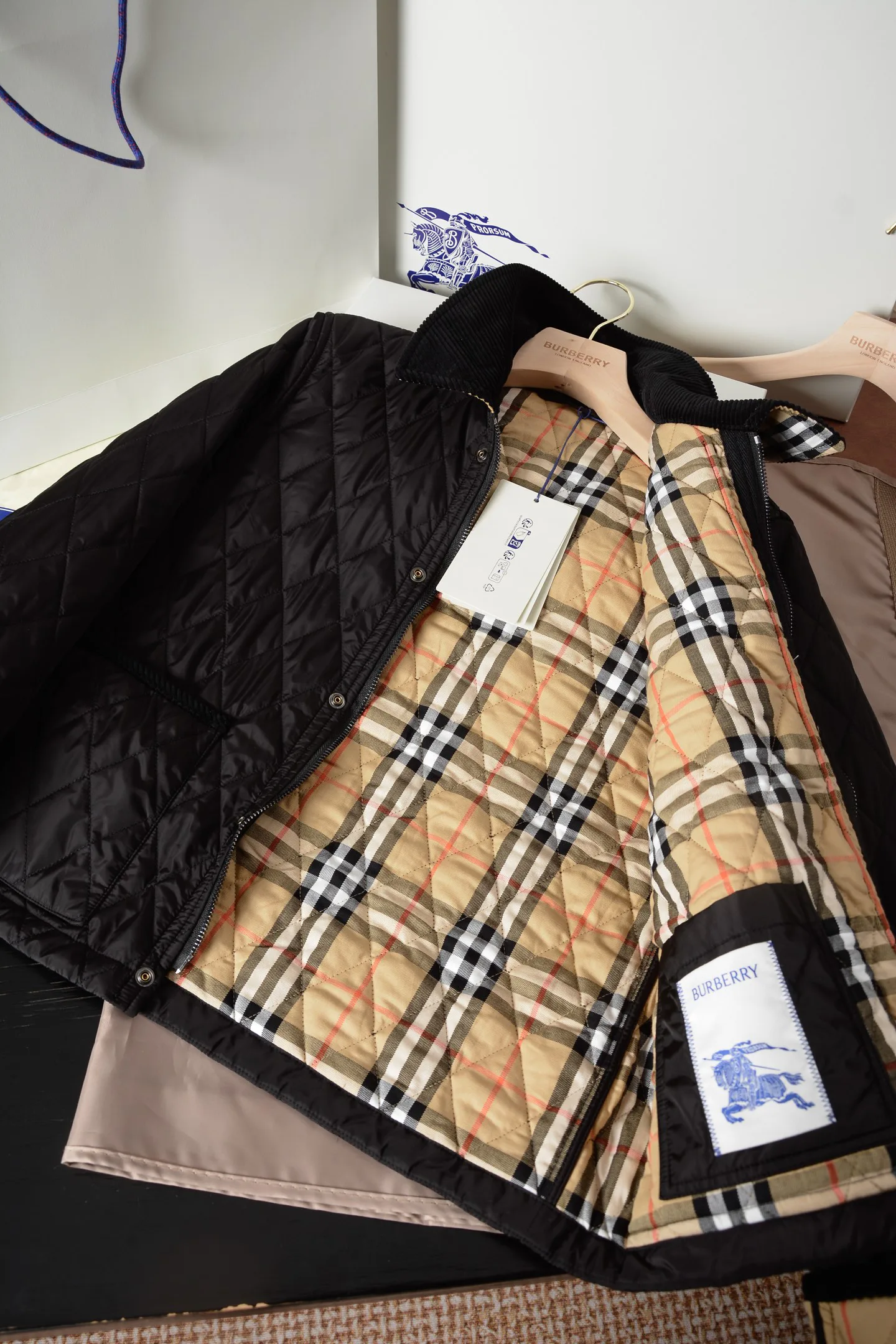 Куртки И Пуховики Женские Burberry 18513004