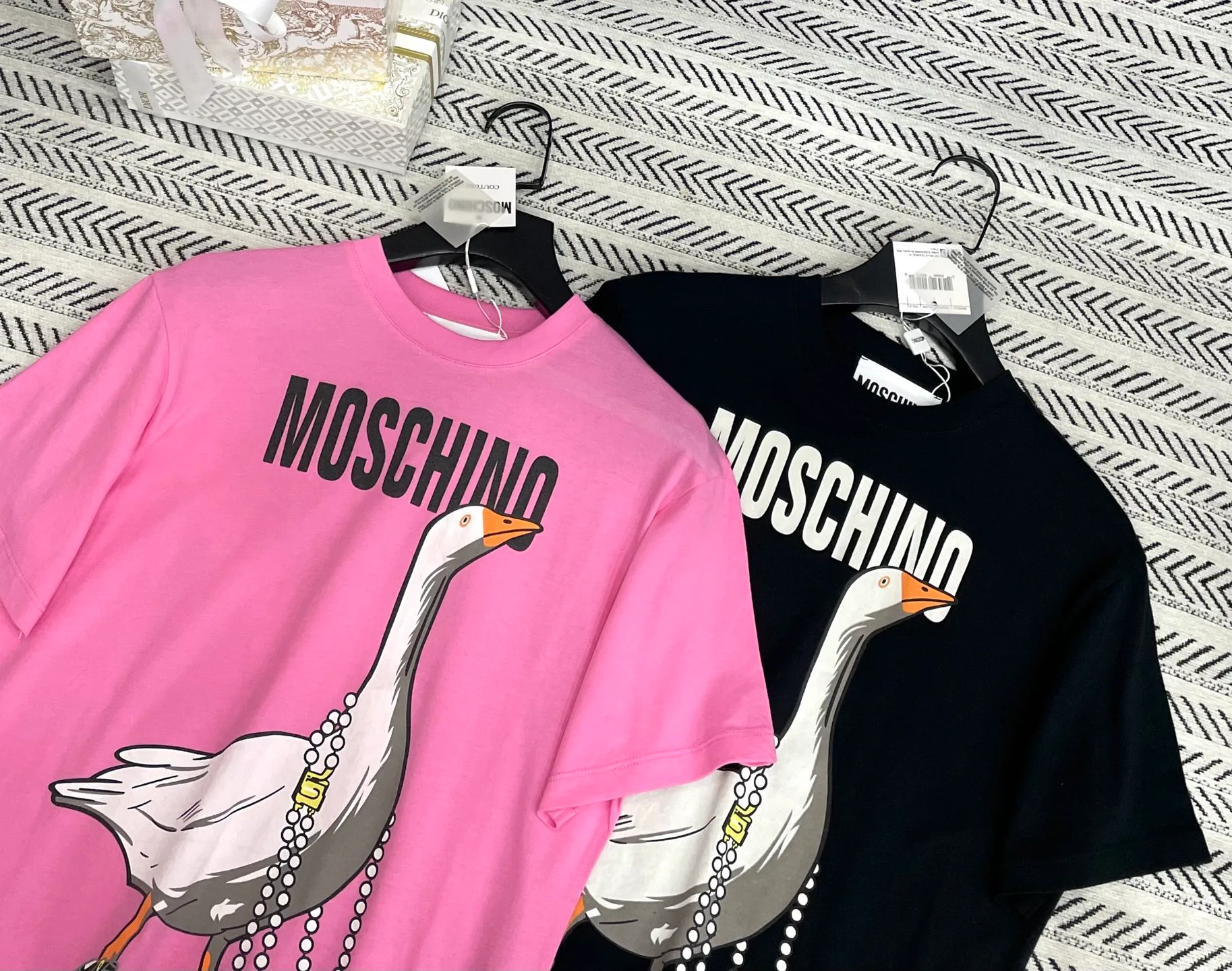 Футболки Женские Moschino 4689438