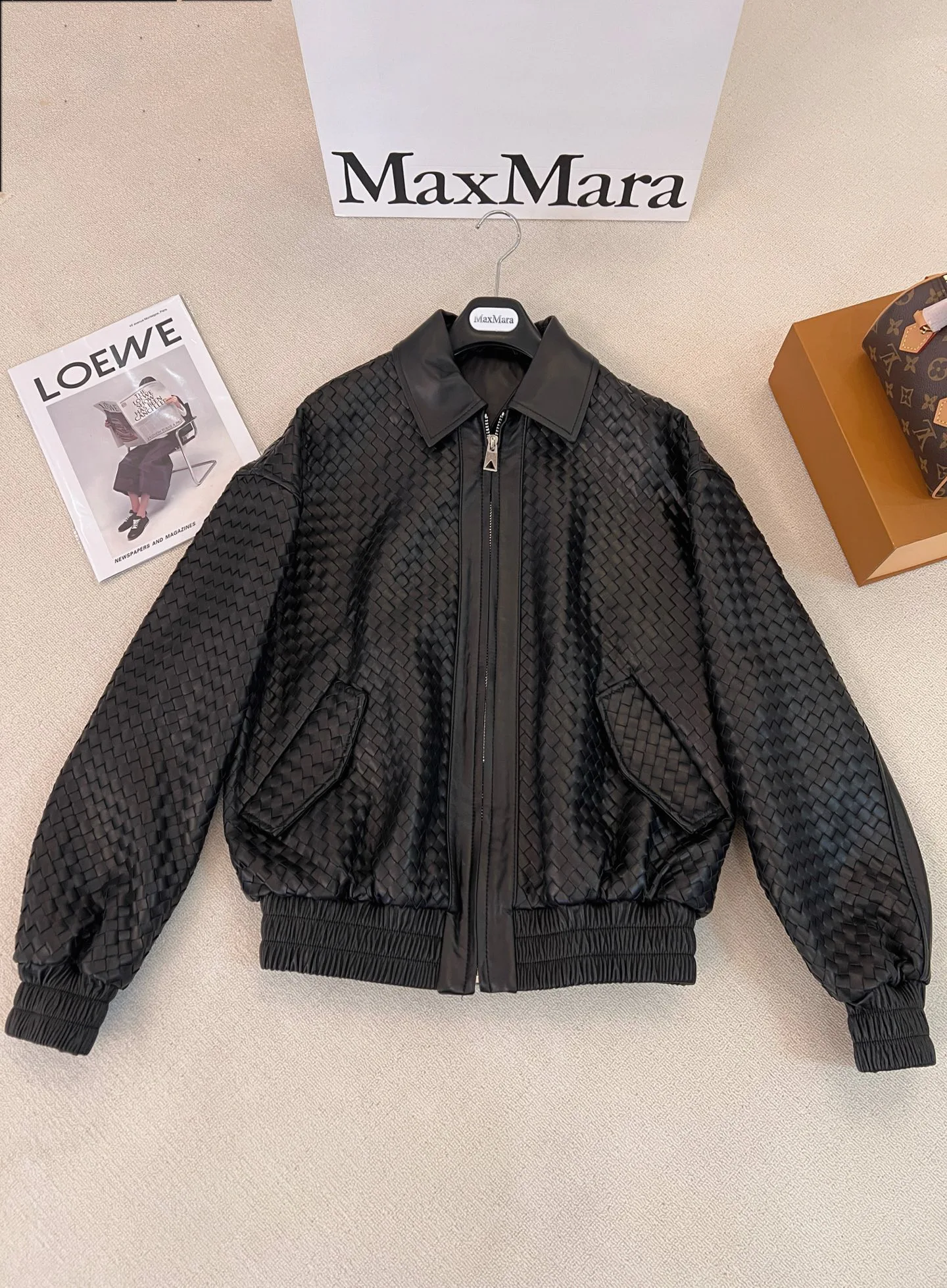Кожаные Куртки И Дублёнки Женские Bottega Veneta 18064685