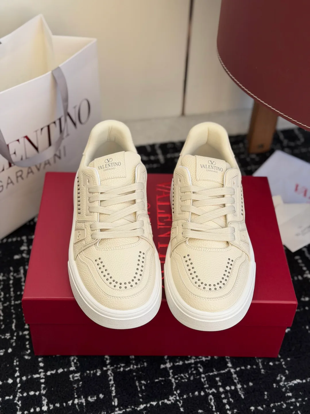 Кроссовки Женские Valentino 11540544
