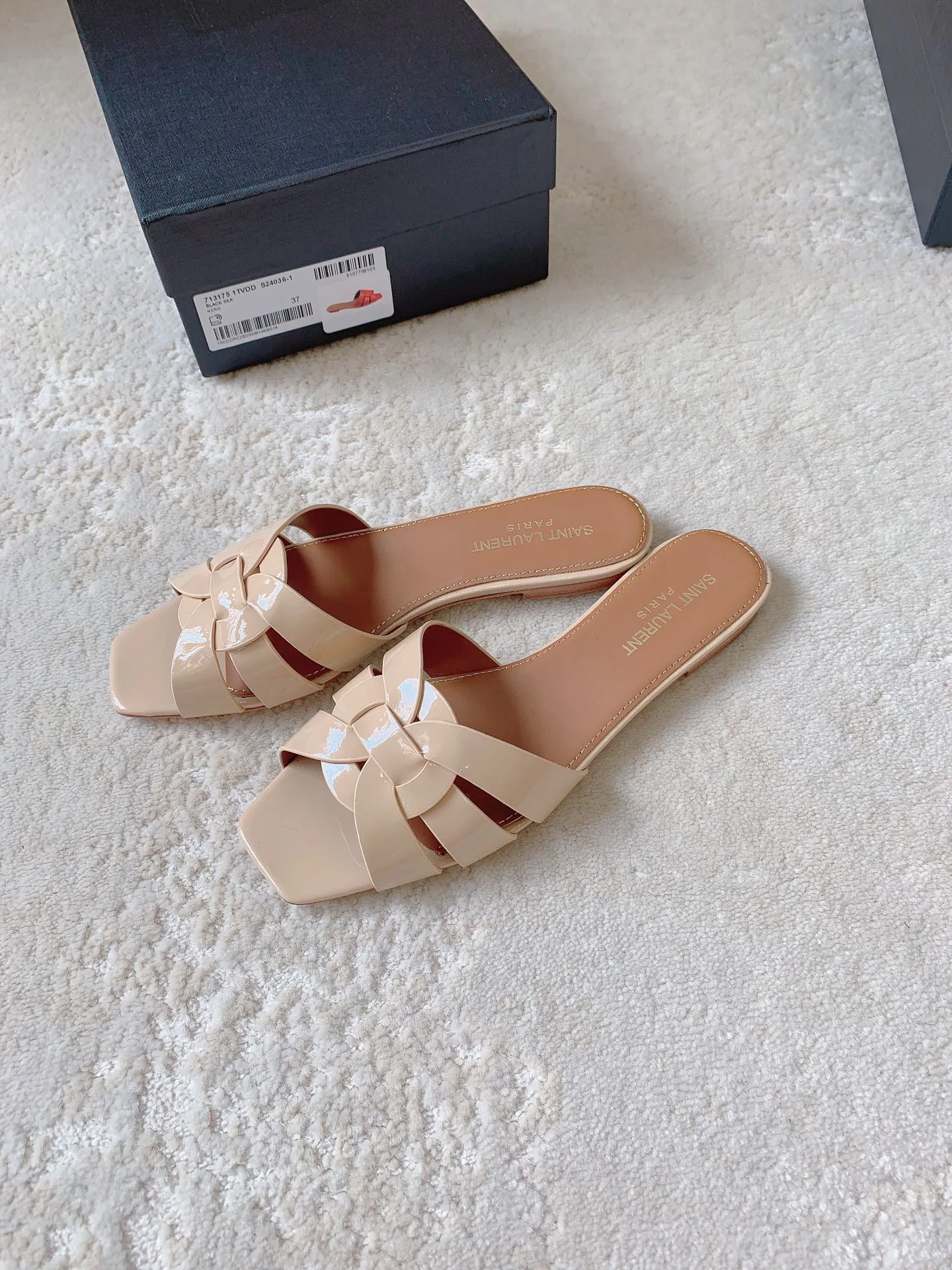 Шлепанцы Женские Saint Laurent 4390920