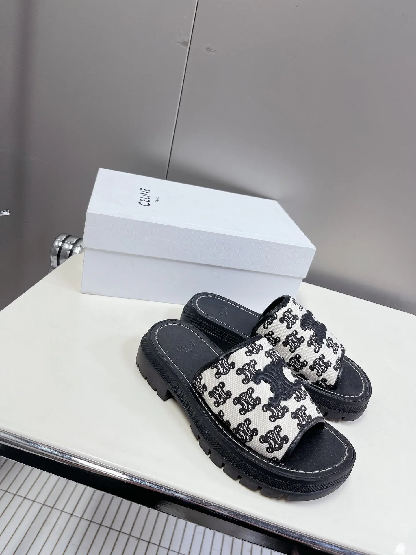 Босоножки Женские Celine 13581760