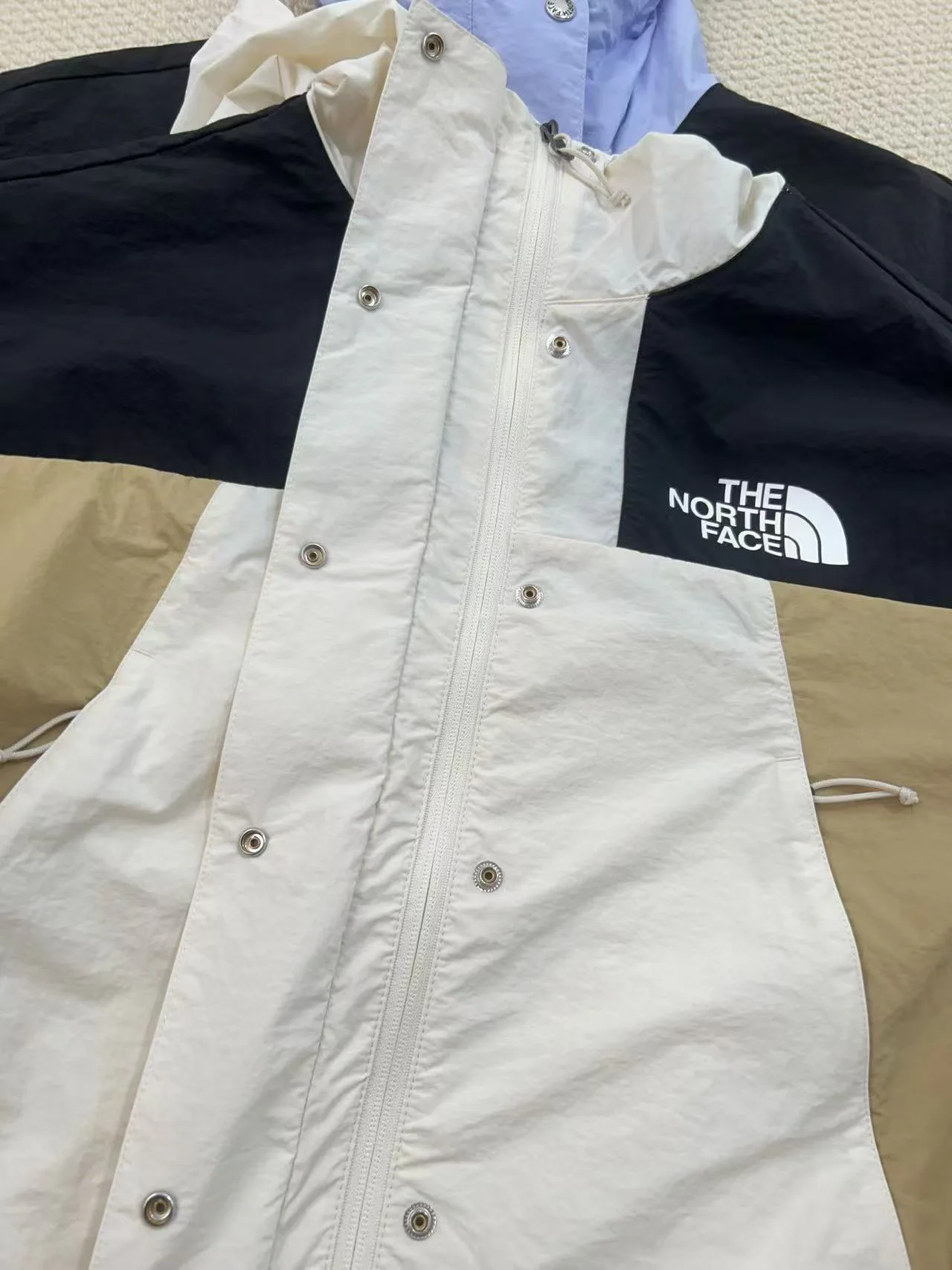 Куртки И Пуховики Женские The North Face 18339898
