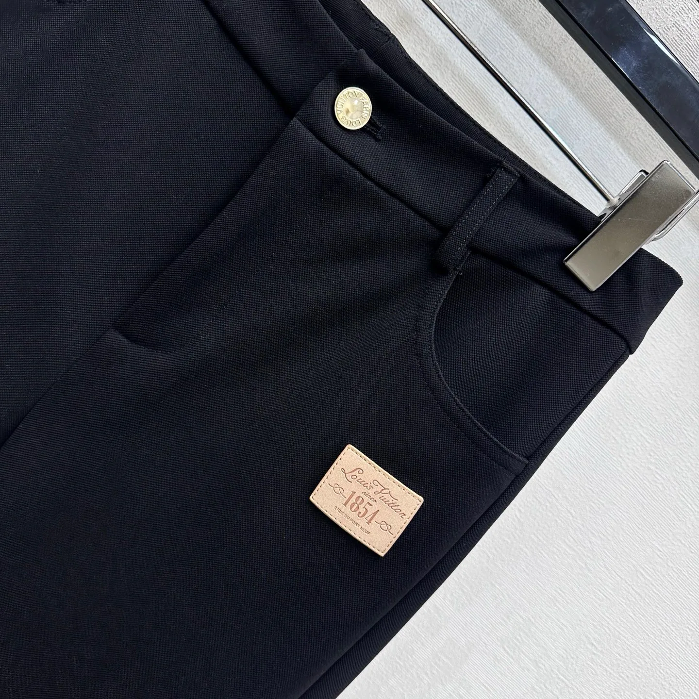 Брюки Женские Louis Vuitton 18228460