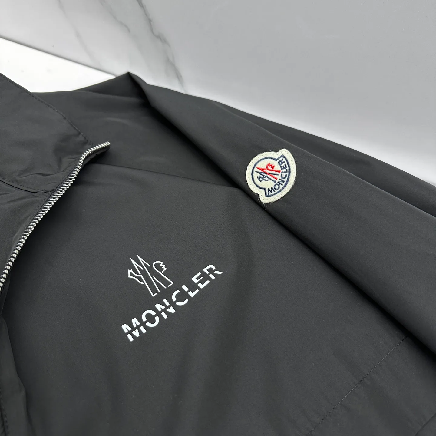 Куртки И Пуховики Мужские Moncler 2237379