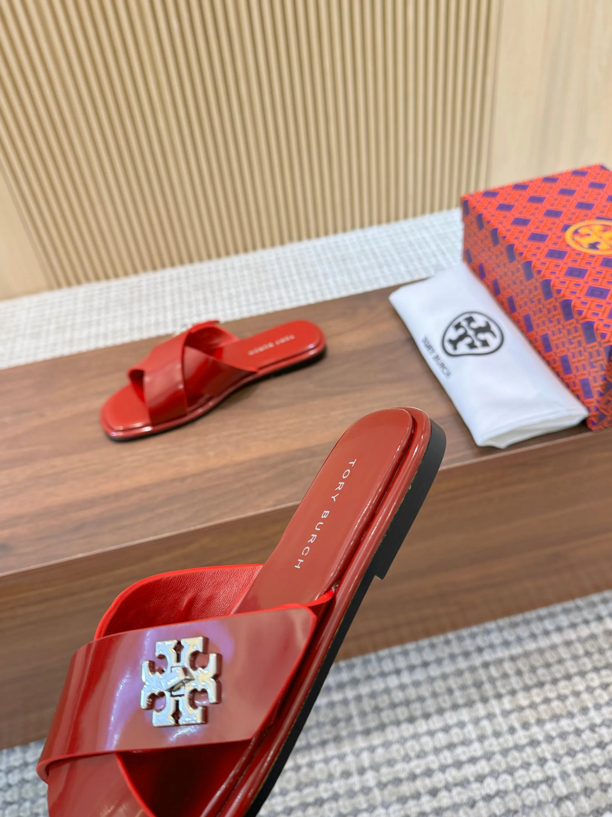 Шлепанцы Женские Tory Burch 35819