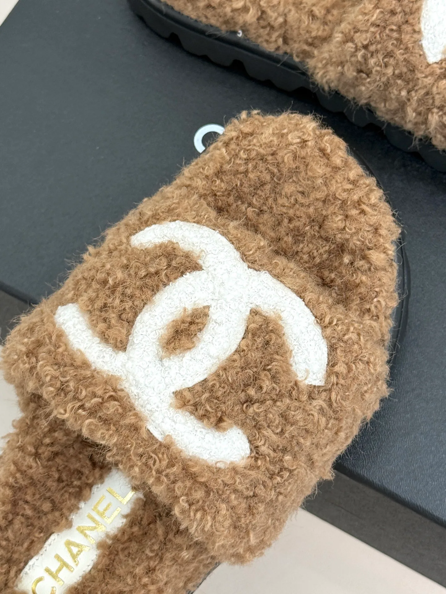 Тапочки Женские Chanel 18737773