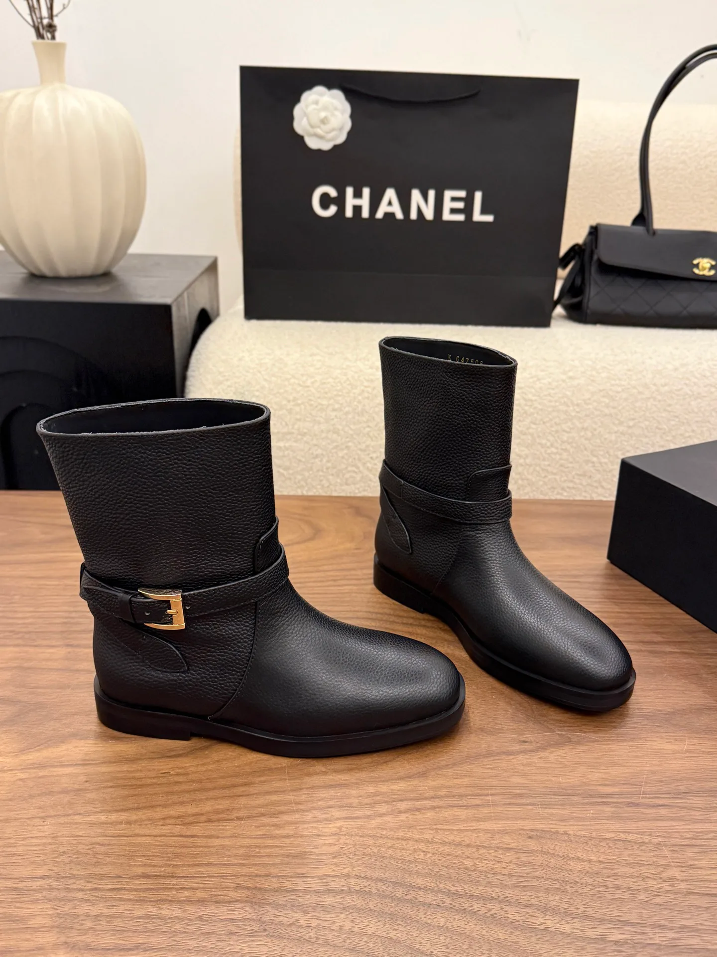 Сапоги Женские Chanel 18223547