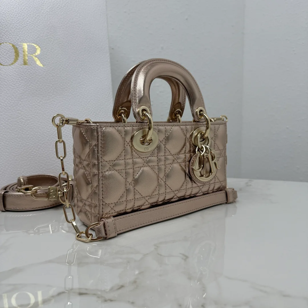 Классические Сумки Женские Christian Dior 18116366