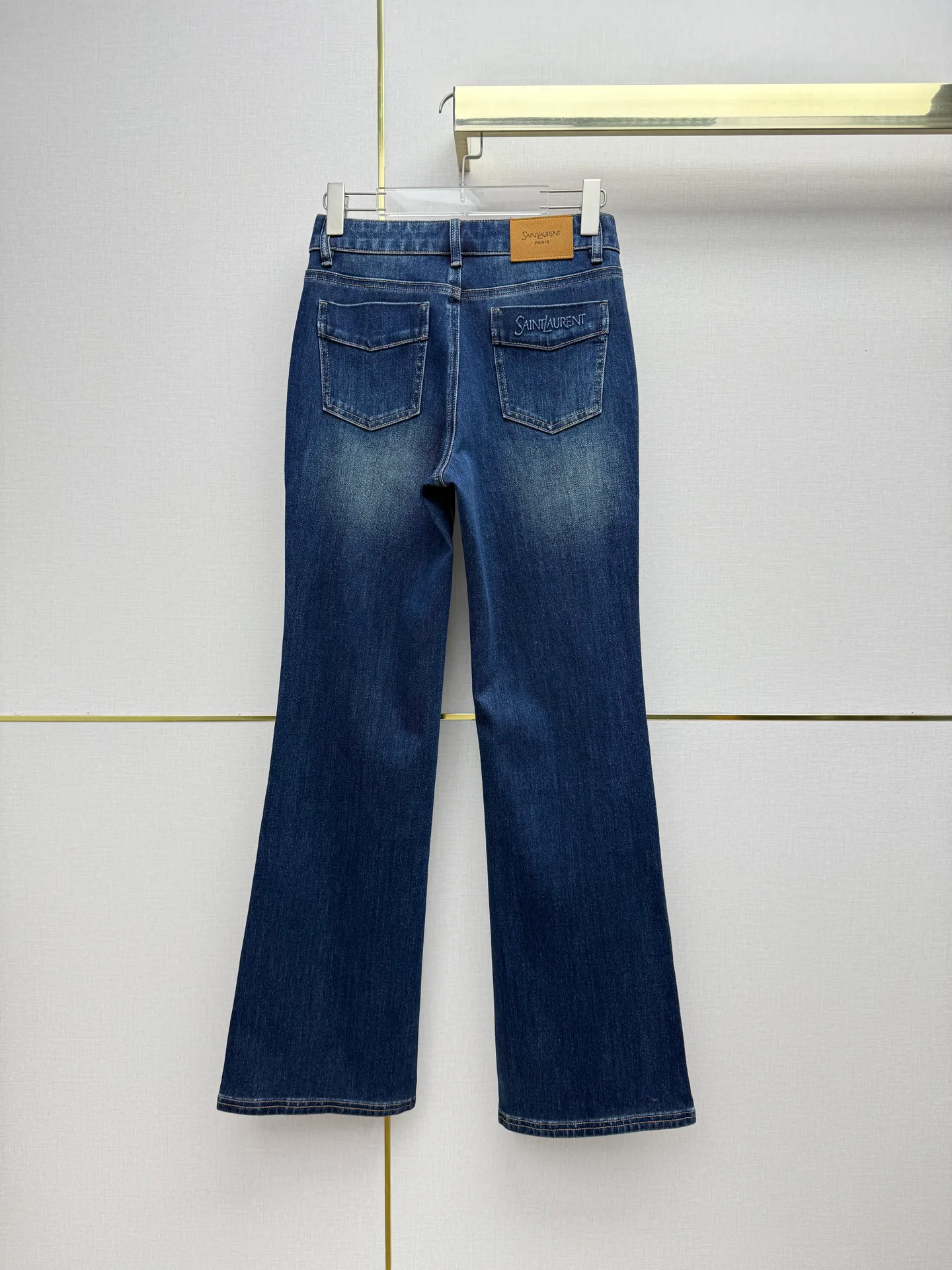 Джинсы Женские Saint Laurent 19393590
