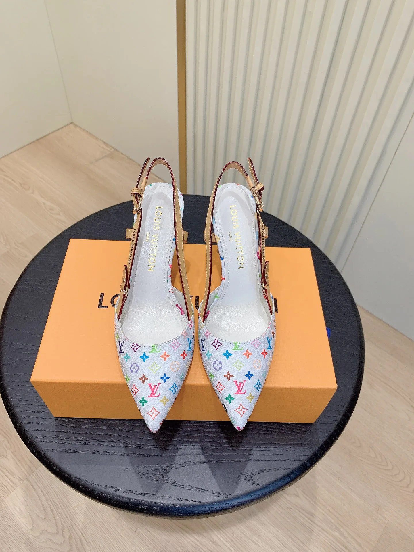 Туфли Женские Louis Vuitton 1834460