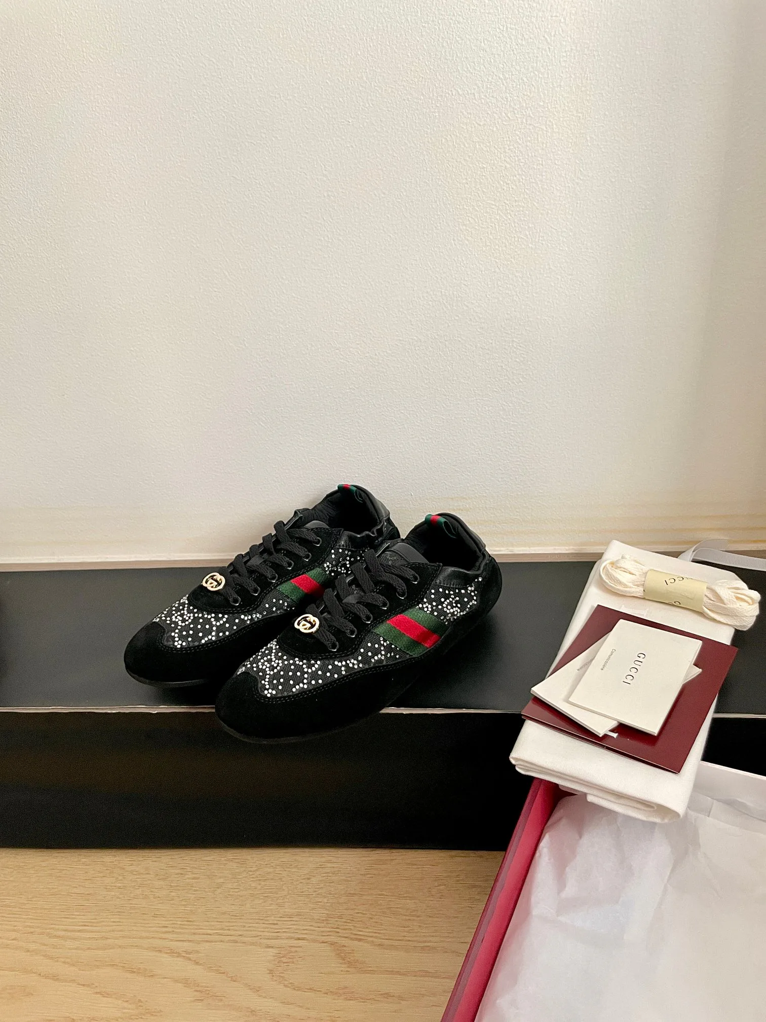 Кроссовки Женские Gucci 941869